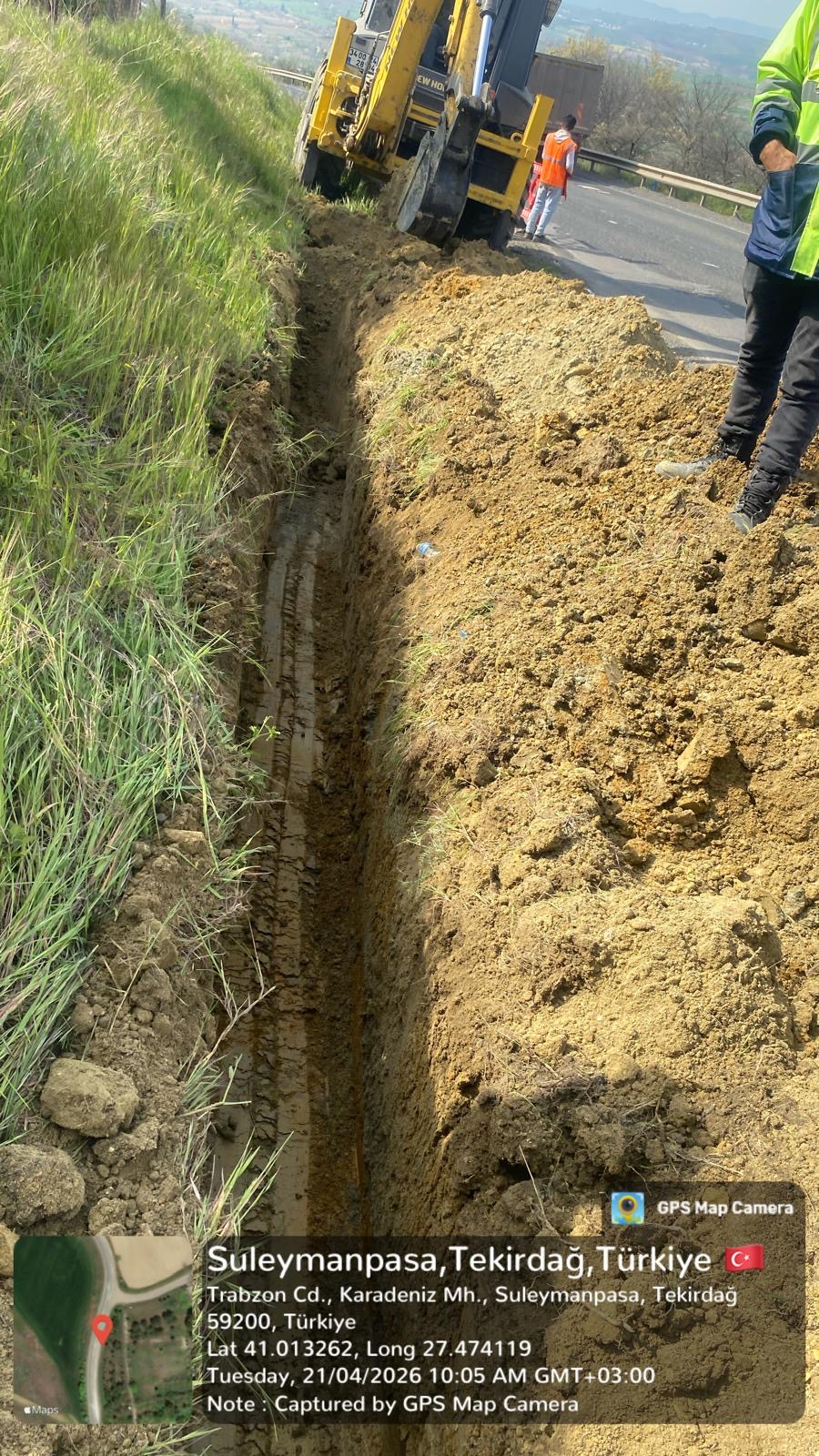 Beko Loder ile Dar Kanal Kazısı